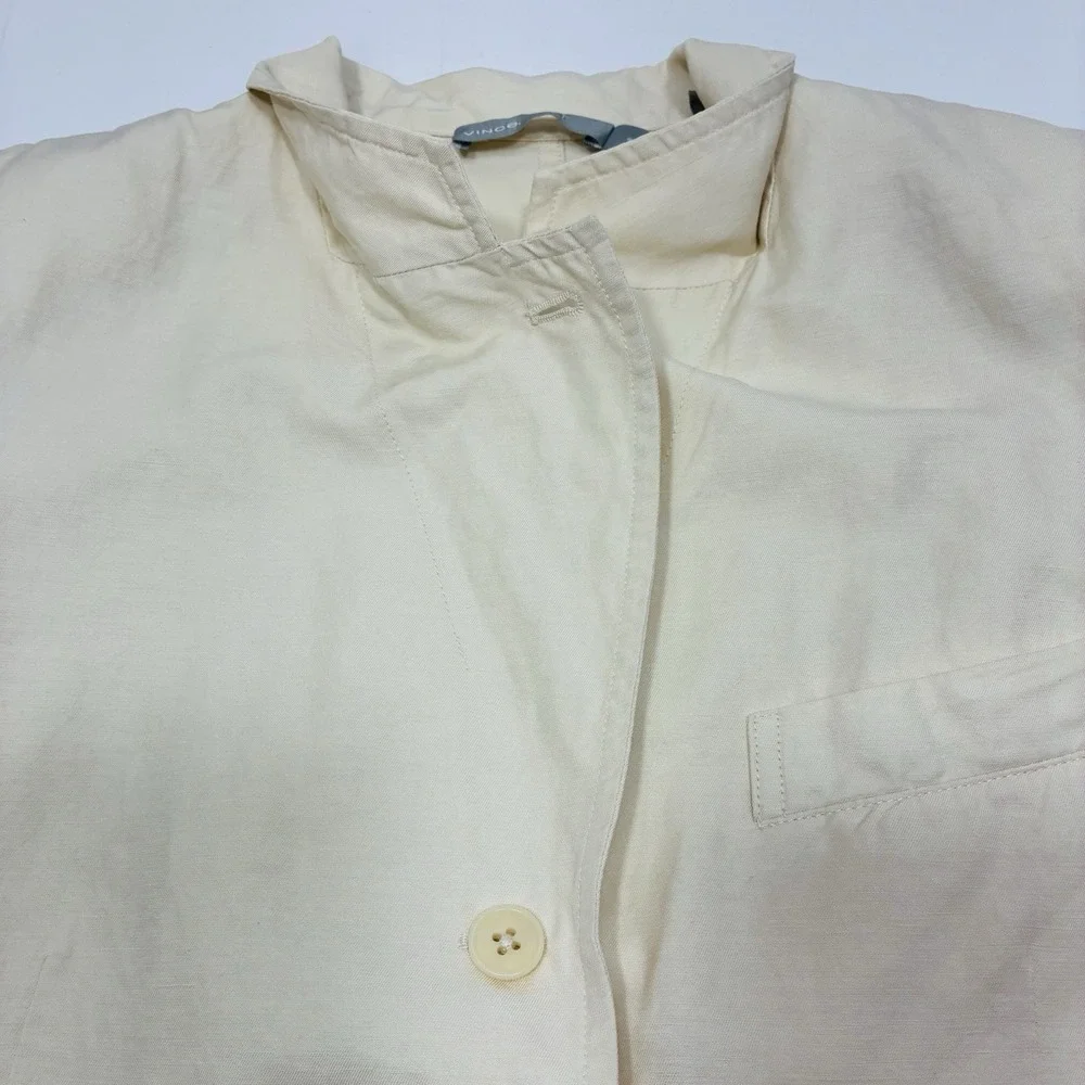 Vince Womens Blazer Beige Size 8 Lightly padded Classic Tailored Fit Casual